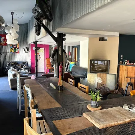 Charmante Maison Avec Piscine *